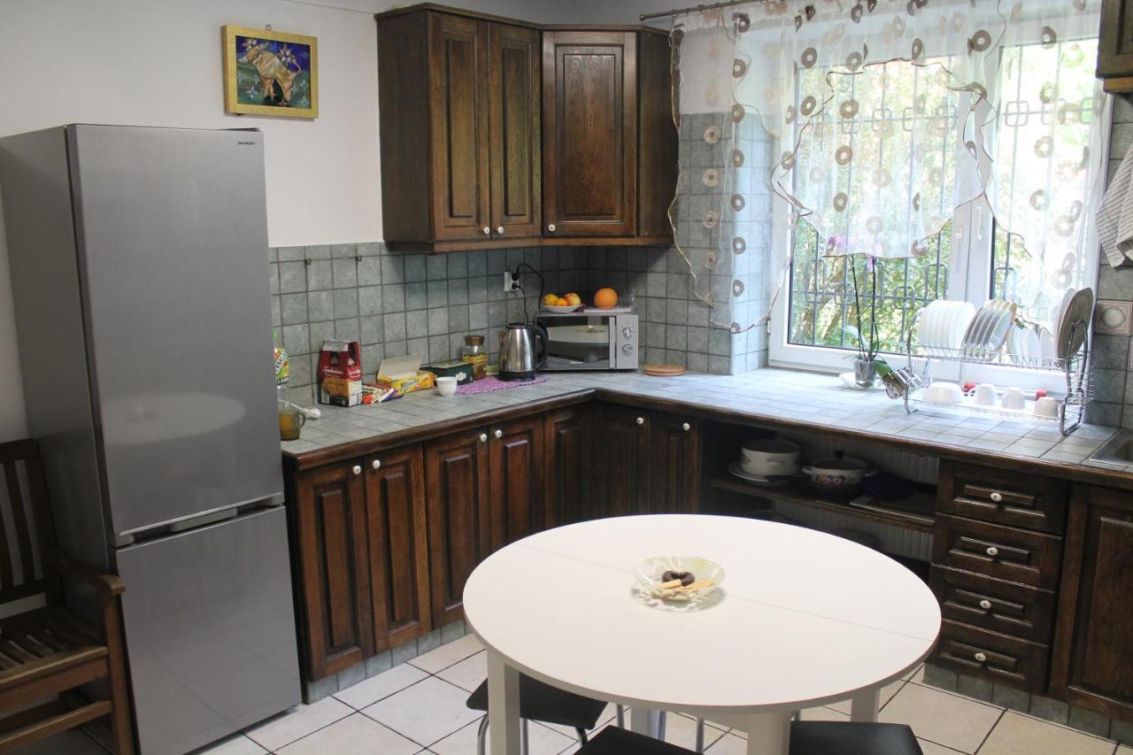 Saska Ochota Forest Guest House Warszawa Eksteriør bilde