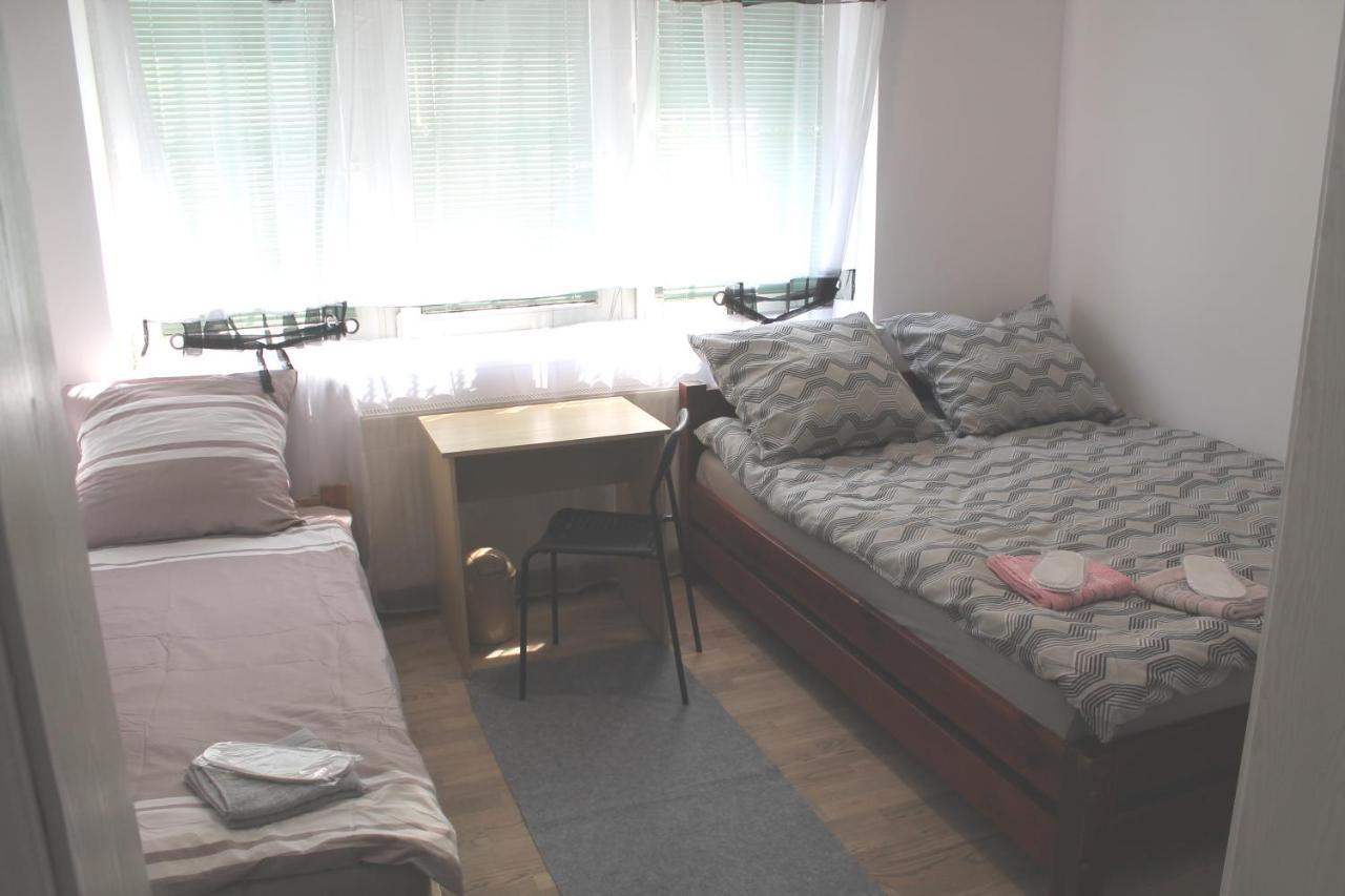 Saska Ochota Forest Guest House Warszawa Eksteriør bilde